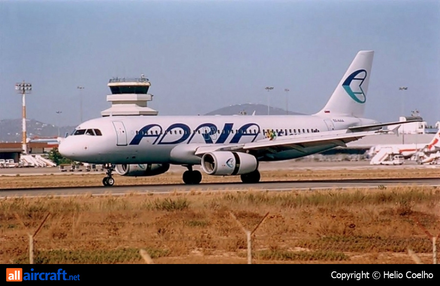 S5-AAA · Airbus A320-231 · (FAO / LPFR)