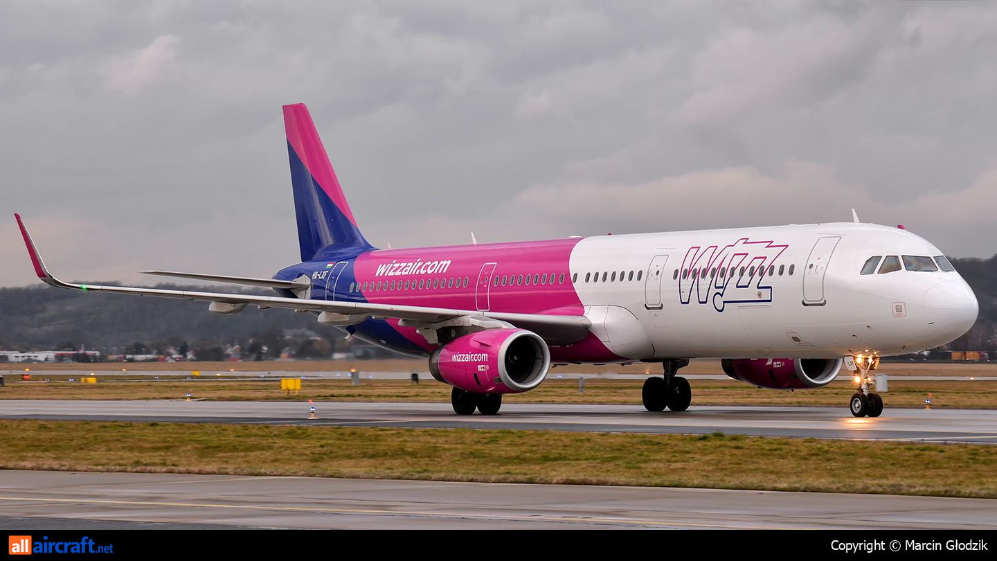 HA-LXF · Airbus A321-231(WL) · (KRK / EPKK)