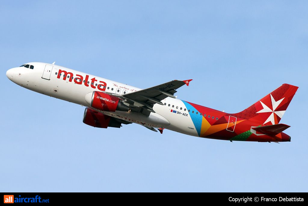 9H-AEK · Airbus A320-211 · (MLA / LMML)