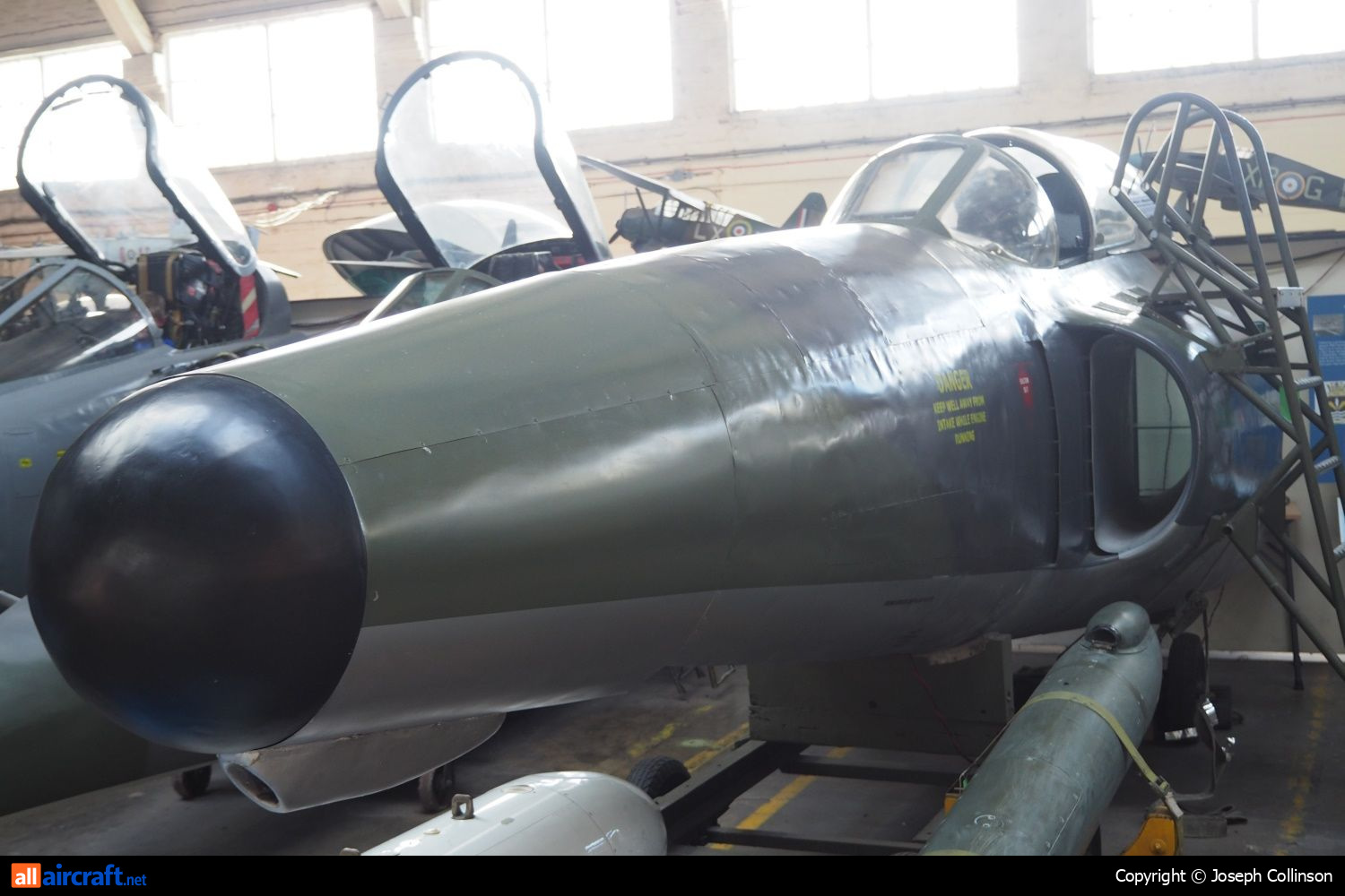 XF113 · Supermarine Swift F.7 · (EGLS)
