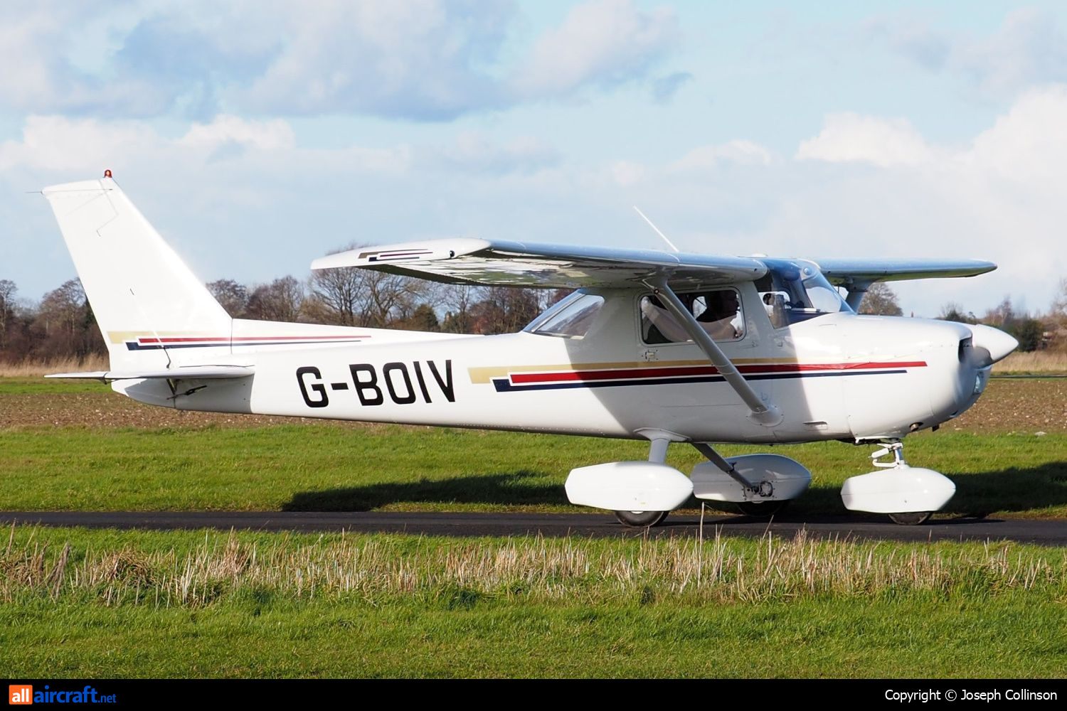 G-BOIV · Cessna 150M · (EGCV)