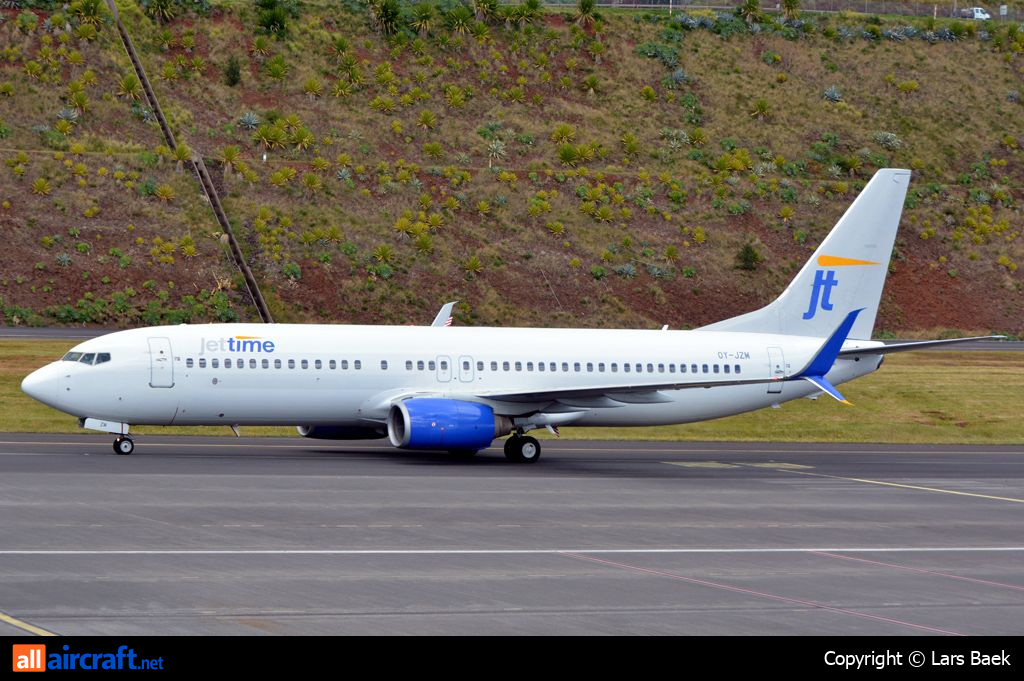 OY-JZM · Boeing 737-8K5(WL) · FNC / LPMA
