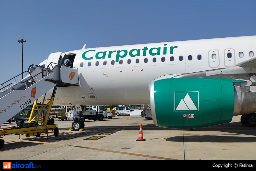 YR-ABC · Airbus A320-216 · (LIS / LPPT)