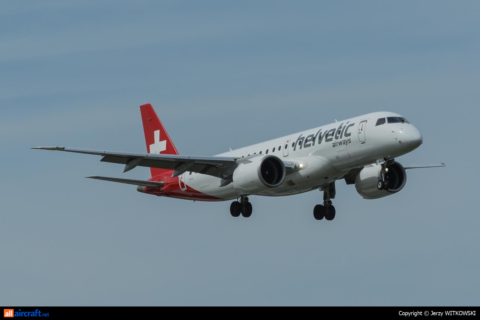 HB-AZG · Embraer E190-E2 · (WAW / EPWA)