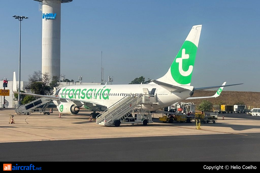 PH-HZG · Boeing 737-8K2(WL) · (LIS / LPPT)