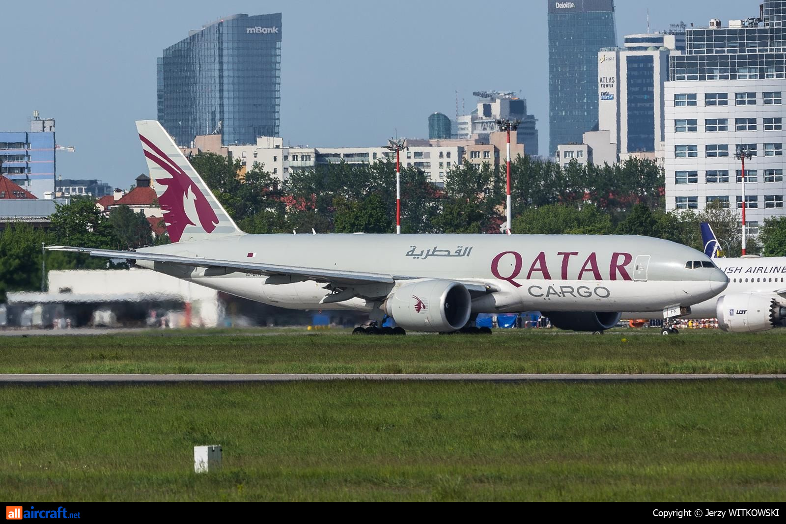 A7-BFK · Boeing 777-FDZ · (WAW / EPWA)