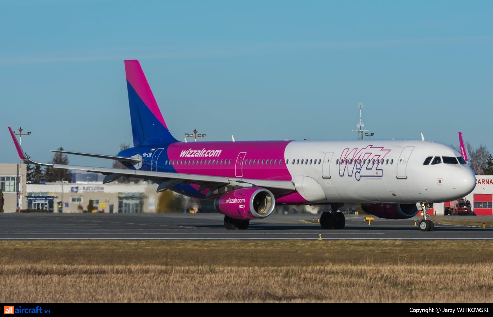 HA-LXR · Airbus A321-231(WL) · RZE / EPRZ