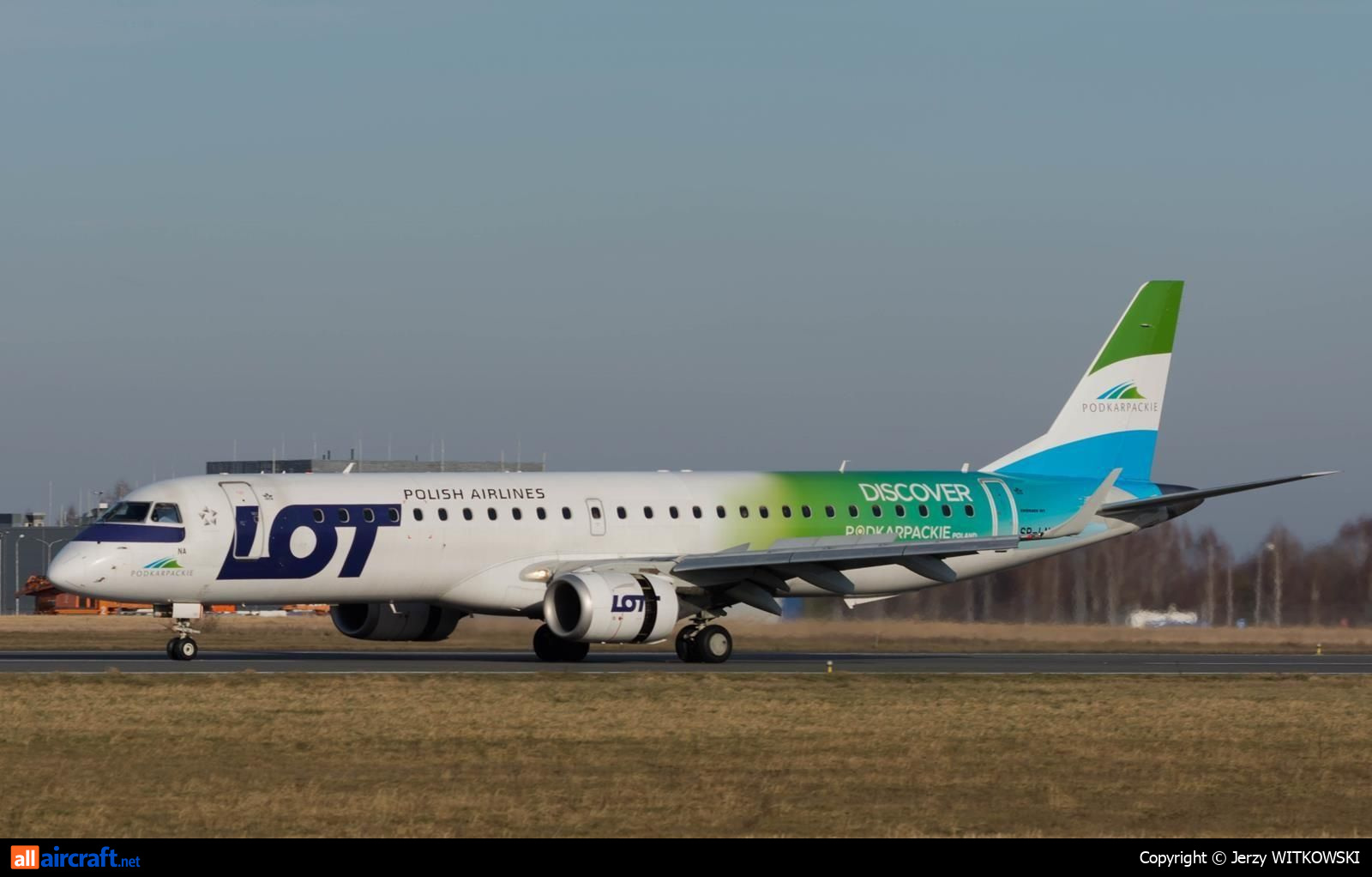 SP-LNA · Embraer 190-200LR · (RZE / EPRZ)