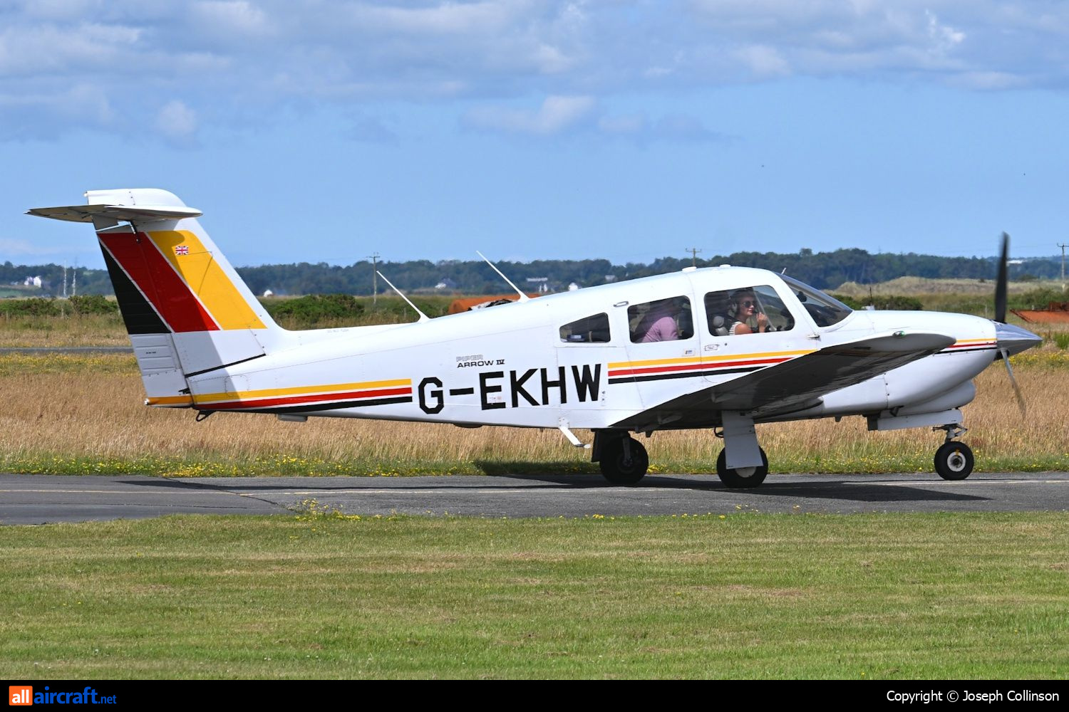 G-EKHW · Piper PA-28RT-201T Turbo Arrow IV · (EGCK)