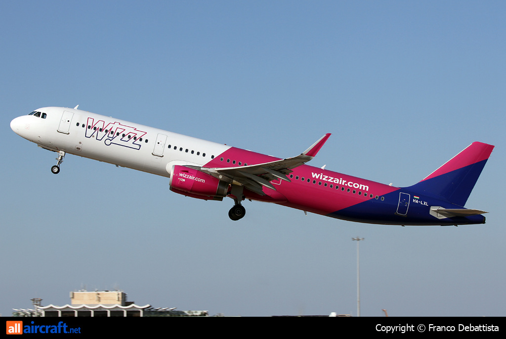 HA-LXL · Airbus A321-231(WL) · MLA / LMML