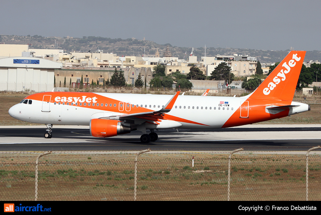 OE-IVW · Airbus A320-214(WL) · MLA / LMML