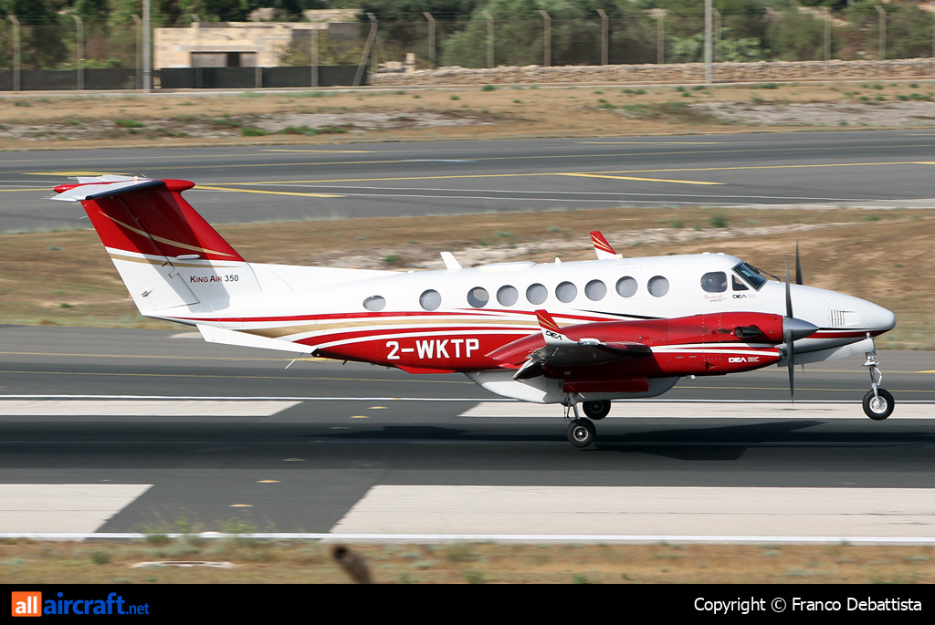 2-WKTP · Beechcraft B300 King Air 350 · MLA / LMML