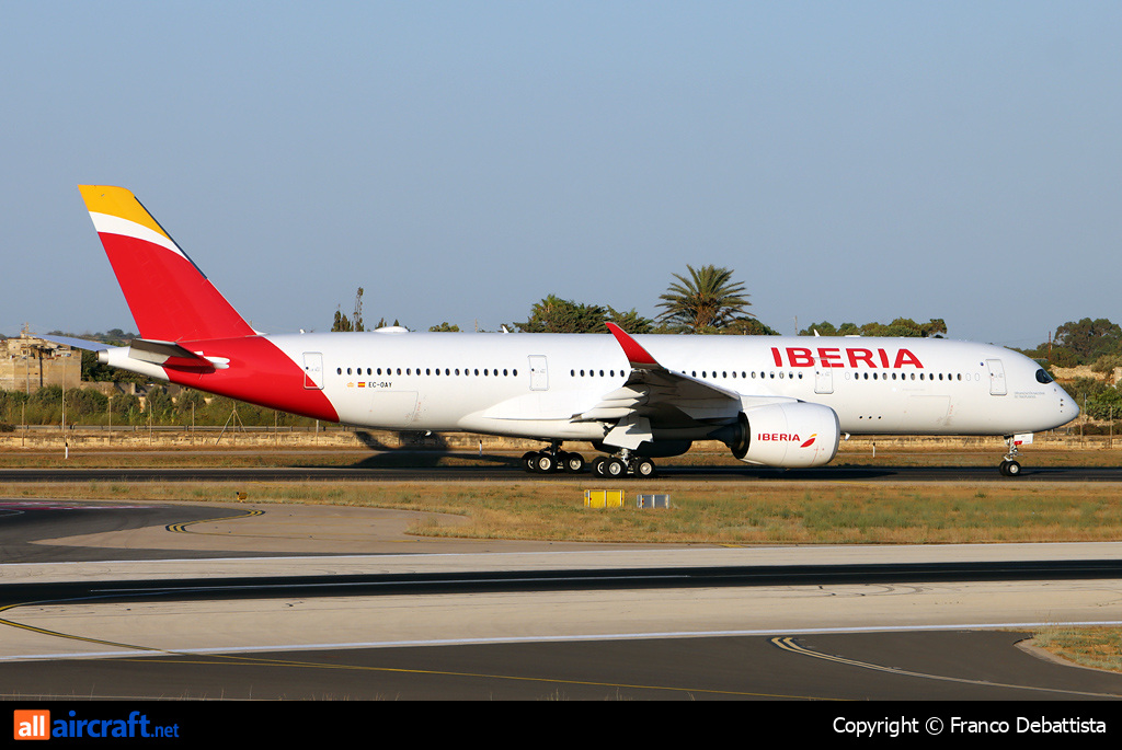EC-OAY · Airbus A350-941 · MLA / LMML
