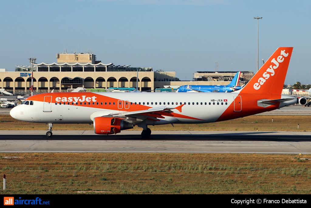HB-JXA · Airbus A320-214 · MLA / LMML