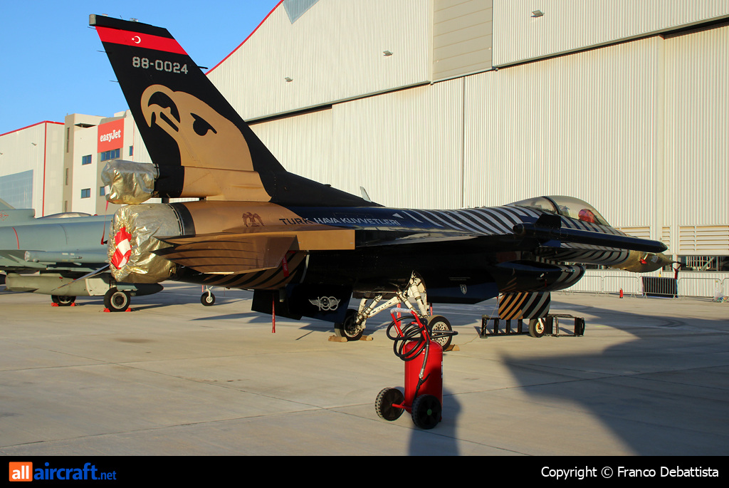 88-0024 · General Dynamics F-16C Fighting Falcon · MLA / LMML