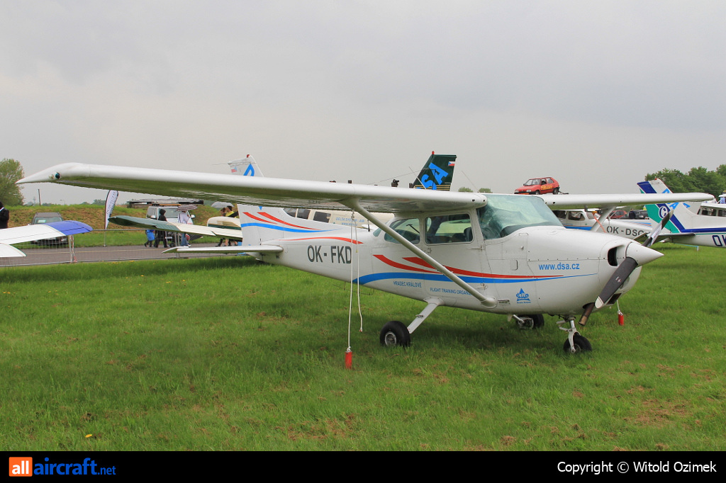 OK-FKD · Cessna 172M Skyhawk · (LKHK / EHS)
