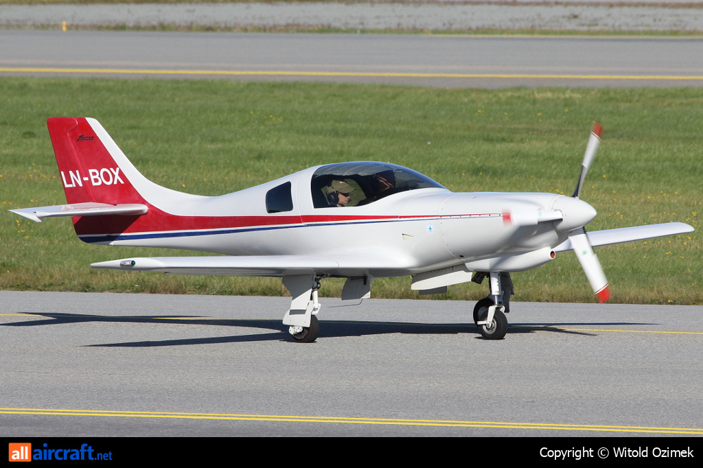 LN-BOX · Lancair 320 · (SVG / ENZV)