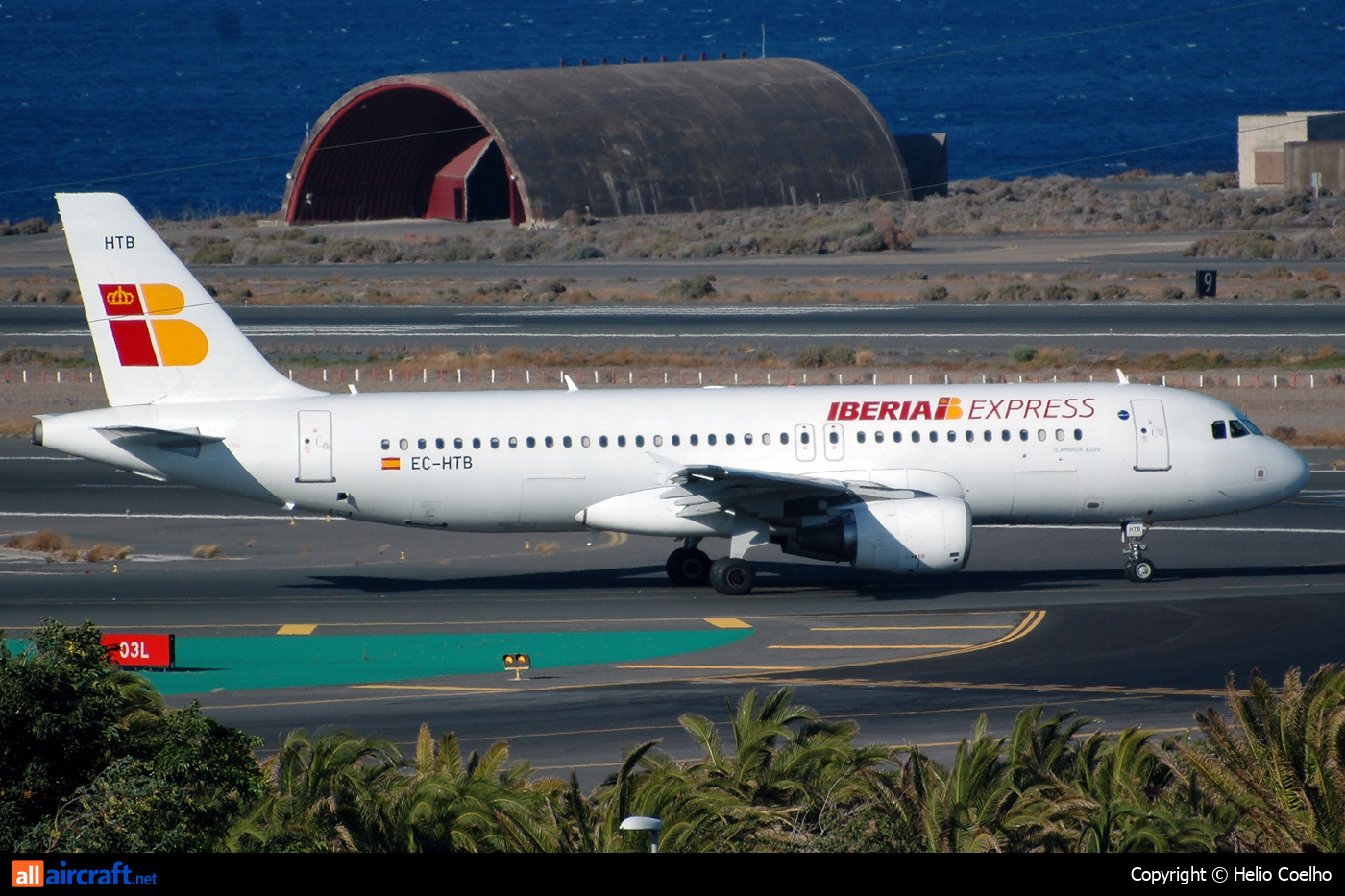 EC-HTB · Airbus A320-214 · (LPA / GCLP)