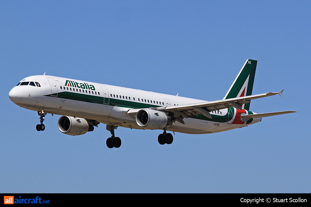 I-BIXE · Airbus A321-112 · (BCN / LEBL)