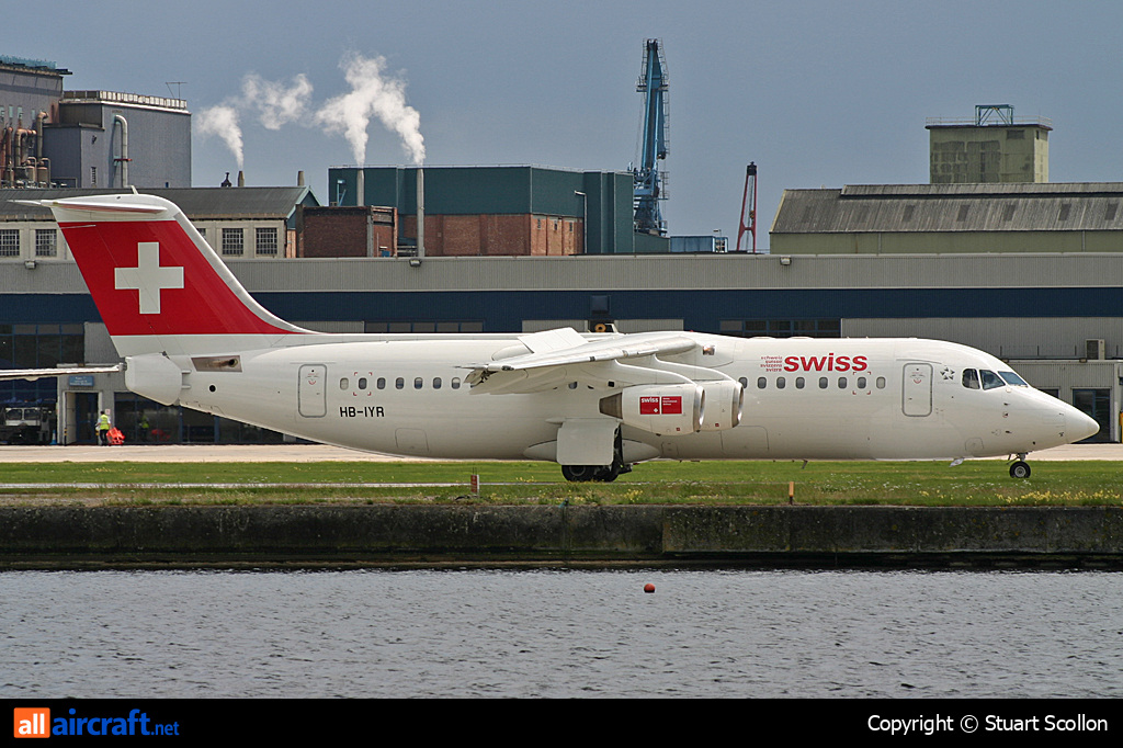HB-IYR · British Aerospace Avro 146-RJ100 · (LCY / EGLC)