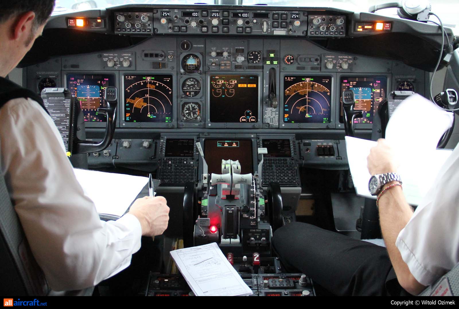 EI-DLY · Boeing 737-8AS(WL) · (KRK / EPKK)