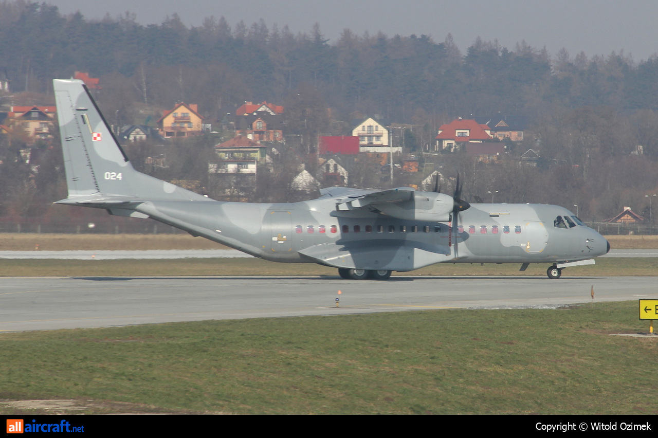 024 · CASA C-295M · (KRK / EPKK)