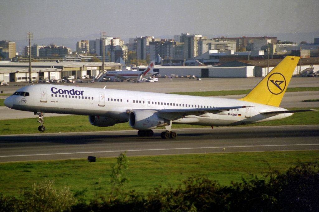 D-ABNS · Boeing 757-230 · (LIS / LPPT)