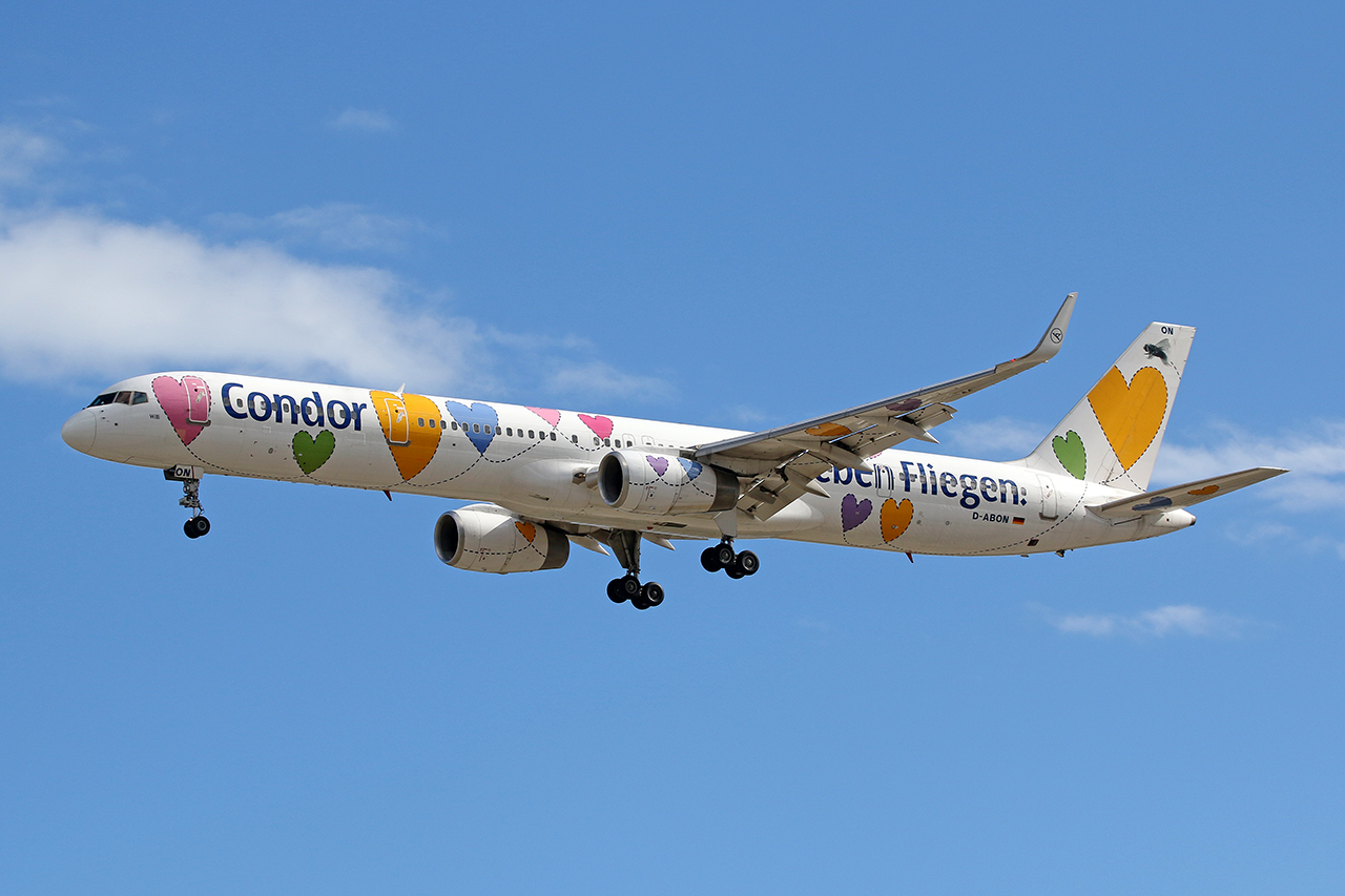 D-ABON · Boeing 757-330(WL) · (LPA / GCLP)