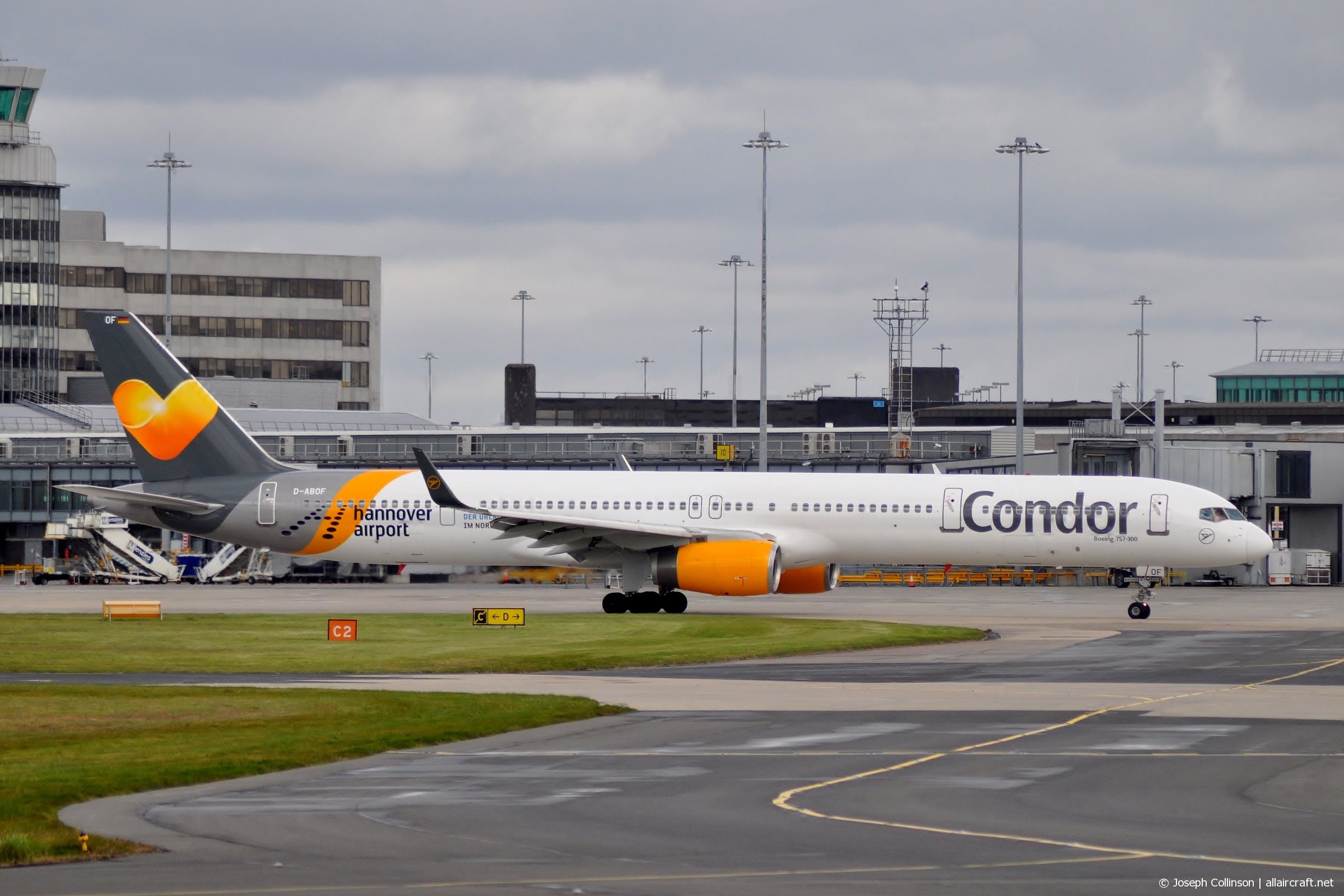 D-ABOF · Boeing 757-330(WL) · (MAN / EGCC)