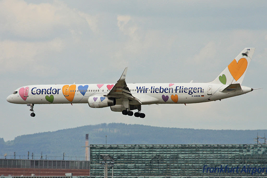 D-ABON · Boeing 757-330(WL) · (FRA / EDDF)