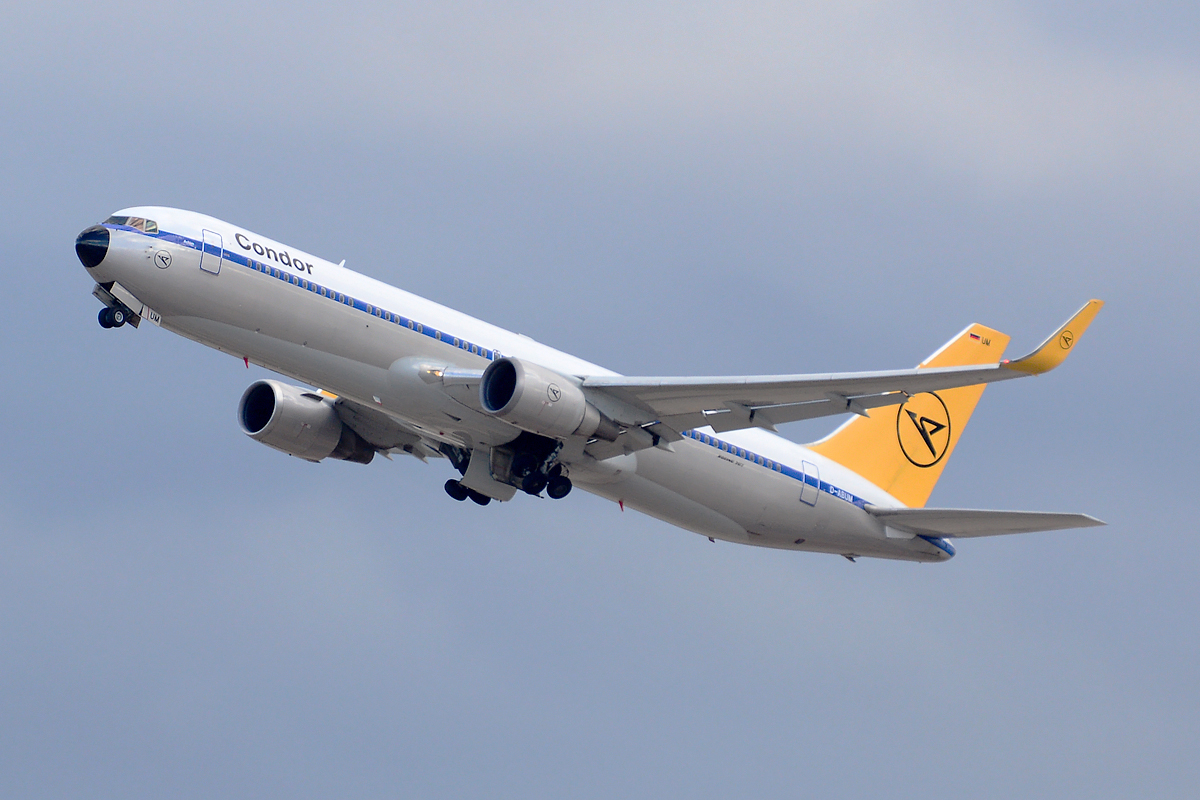 D-ABUM · Boeing 767-31BER(WL) · (LPA / GCLP)