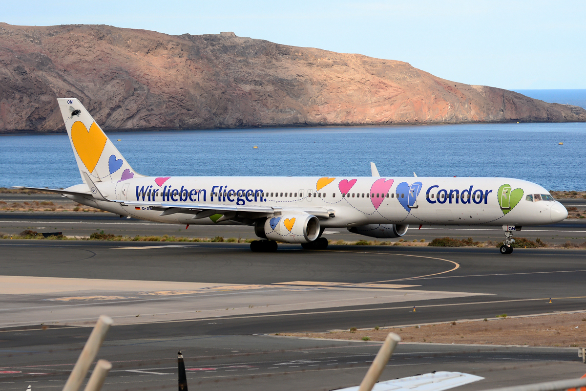 D-ABON · Boeing 757-330(WL) · (LPA / GCLP)