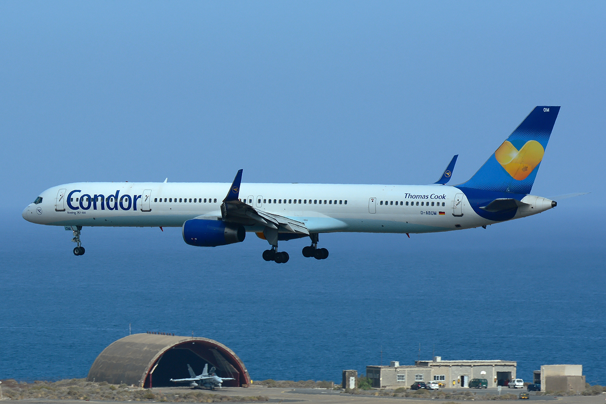 D-ABOM · Boeing 757-330(WL) · (LPA / GCLP)