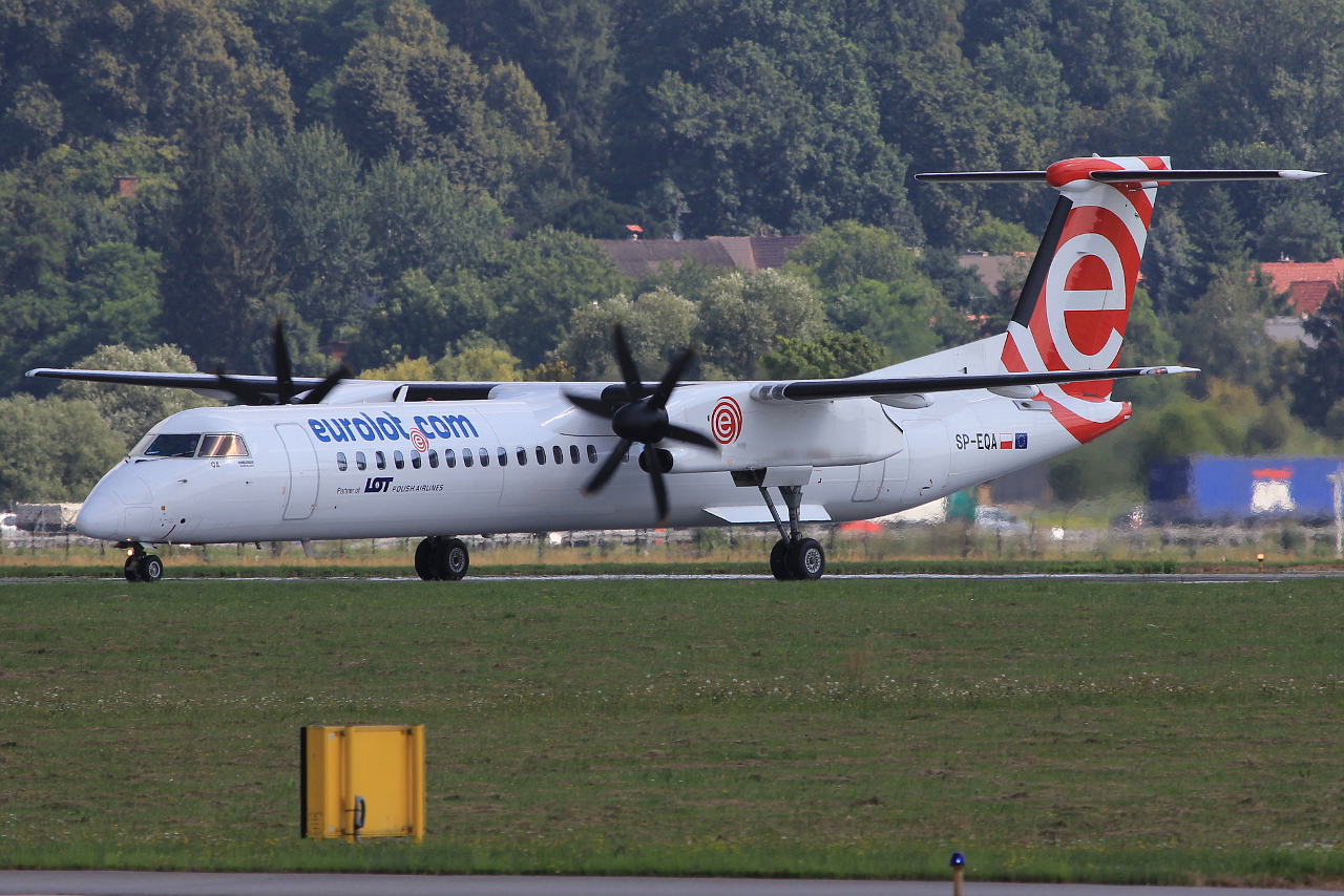 SP-EQA · Bombardier Dash 8-Q402 · (KRK / EPKK)
