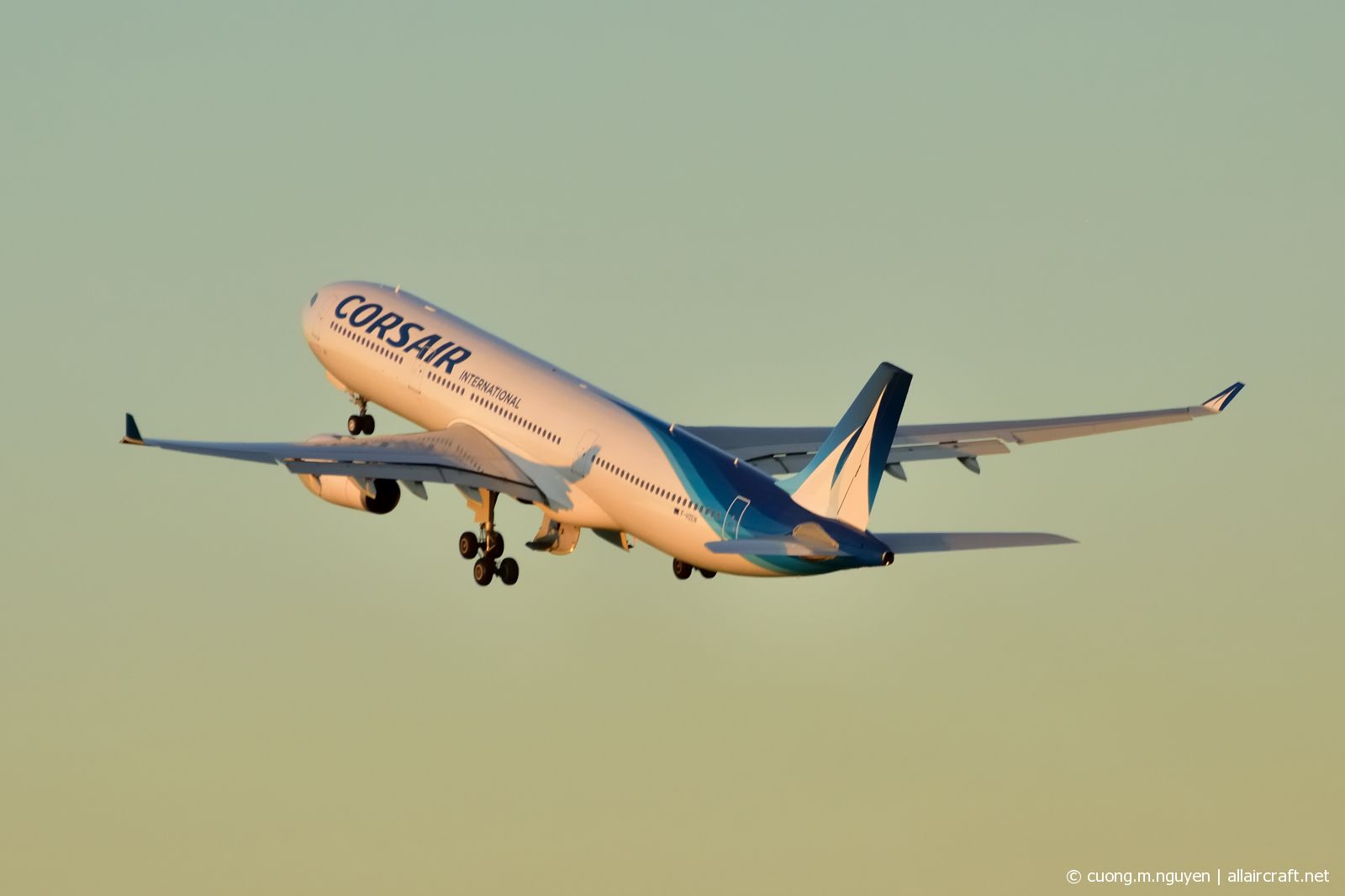 F-HZEN · Airbus A330-343 · (YUL / CYUL)