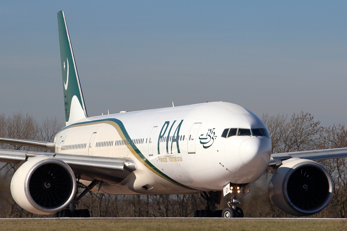 AP-BGY · Boeing 777-240(LR) · (MAN / EGCC)