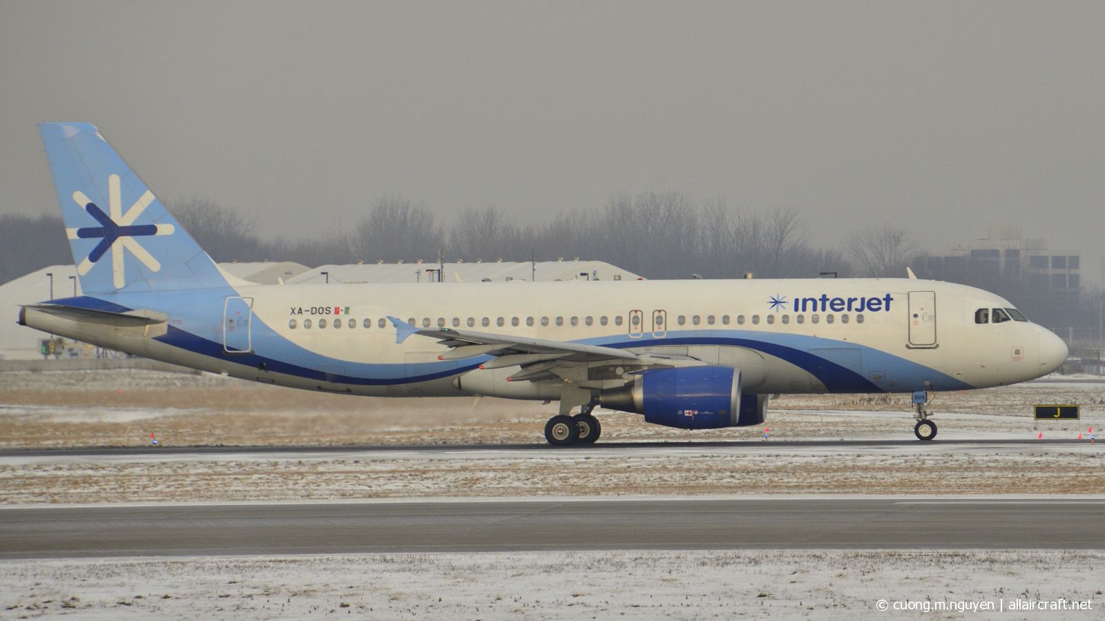 XA-DOS · Airbus A320-214 · (YUL / CYUL)
