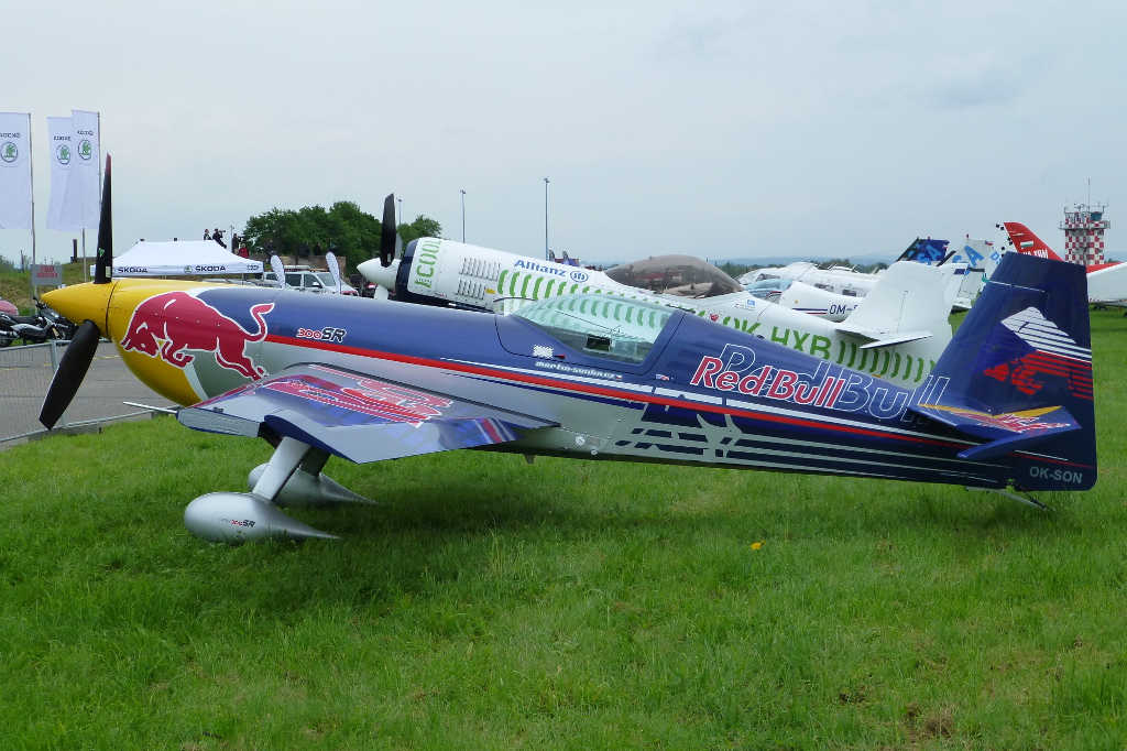 OK-SON · Extra EA-300SR · (LKHK / EHS)