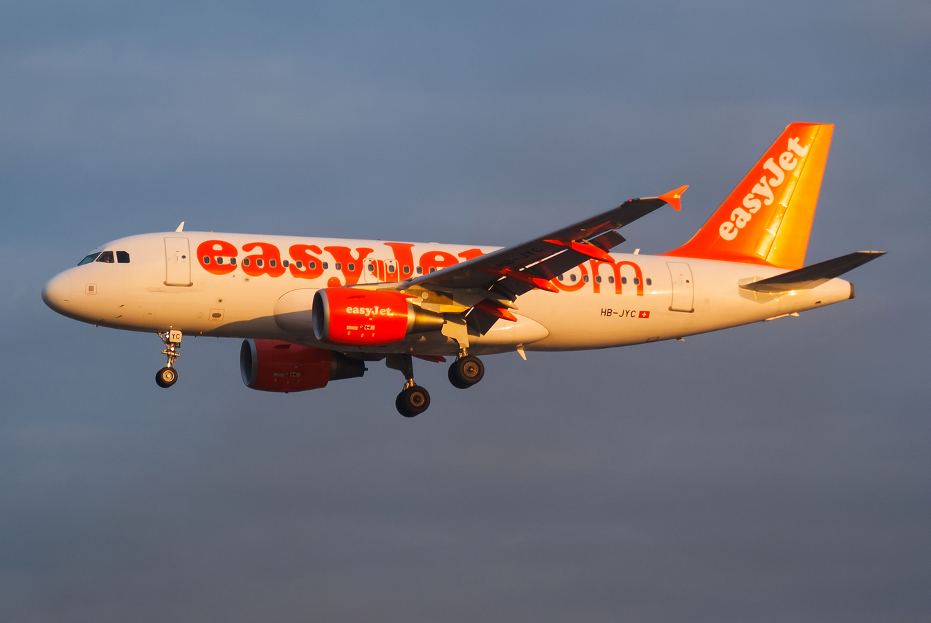 HB-JYC · Airbus A319-111 · (OPO / LPPR)