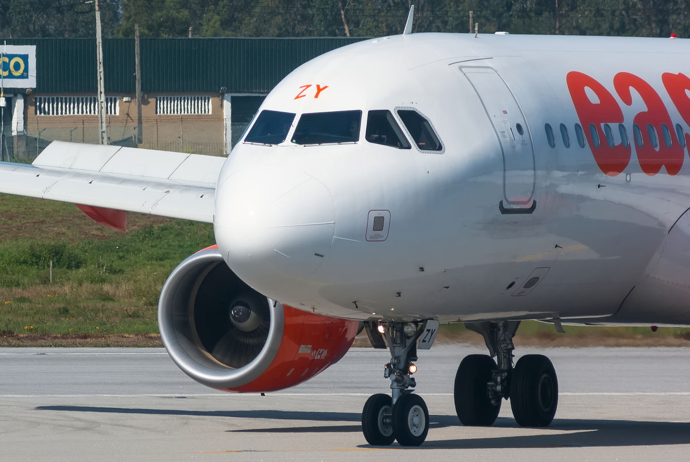 HB-JZY · Airbus A320-214 · (OPO / LPPR)