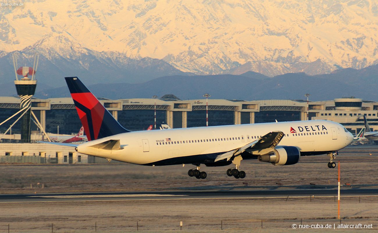N1604R · Boeing 767-332/ER · (MXP / LIMC)