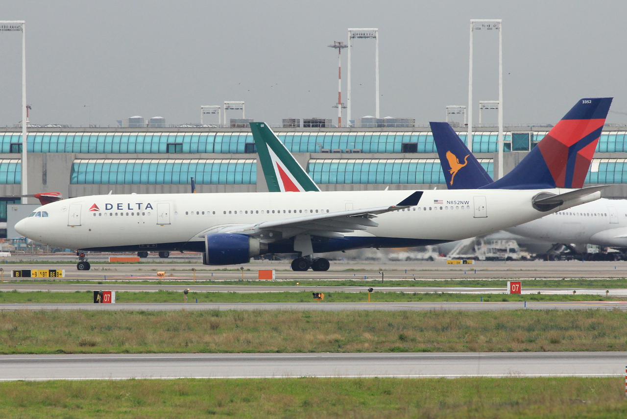 N852NW · Airbus A330-223 · (FCO / LIRF)