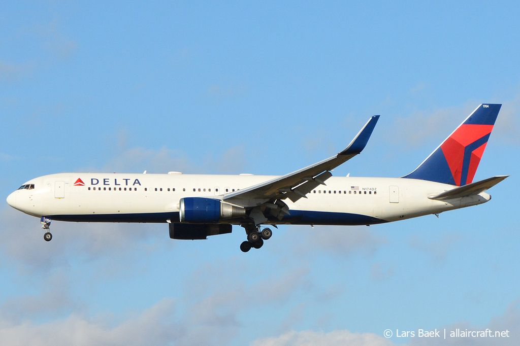 N174DZ · Boeing 767-332ER(WL) · (CPH / EKCH)