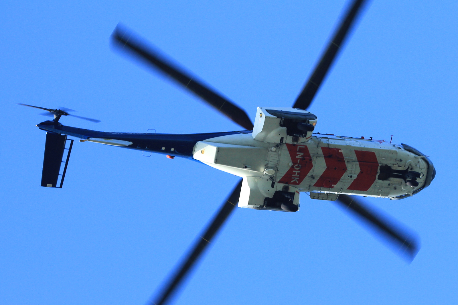 LN-OHK · Eurocopter AS332L2 Super Puma · (SVG / ENZV)