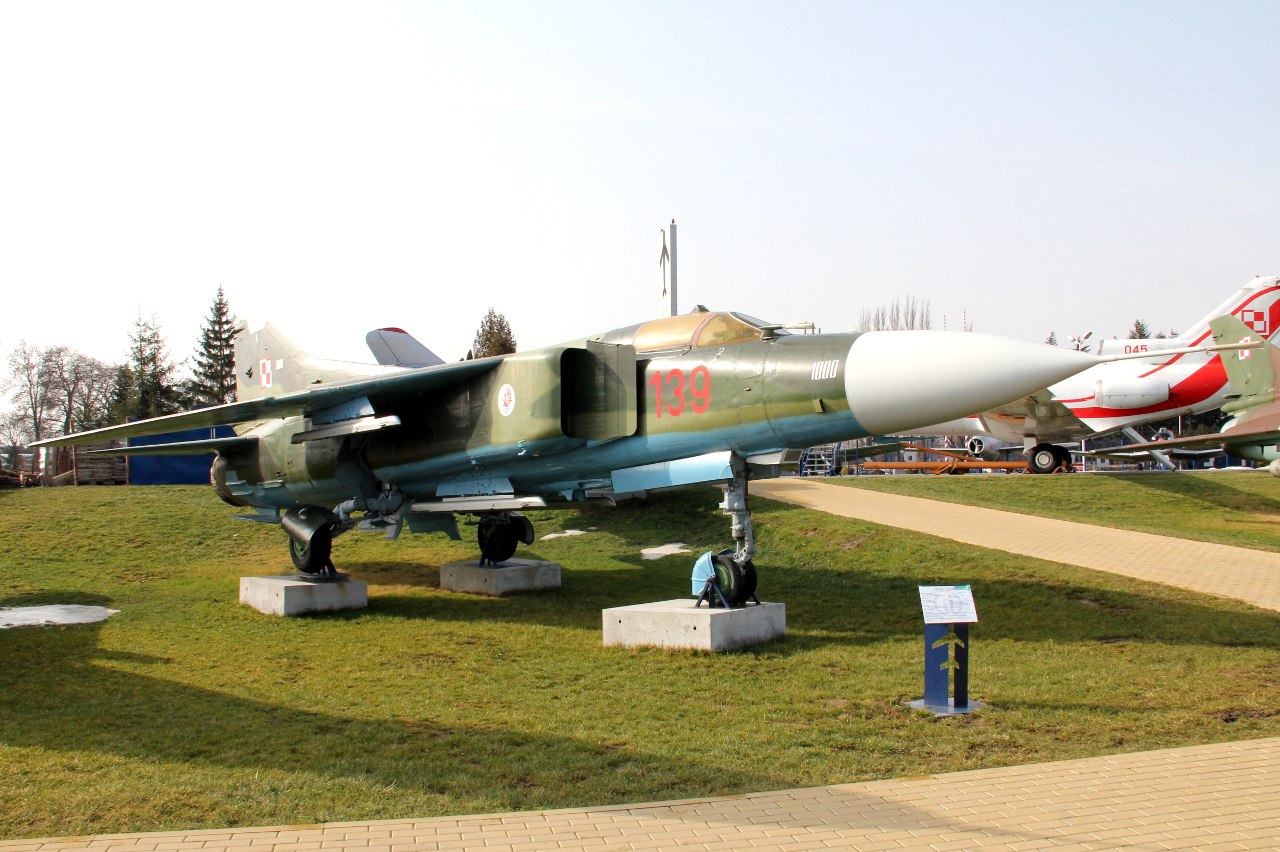 139 · Mikoyan-Gurevich MiG-23MF · (EPDE)