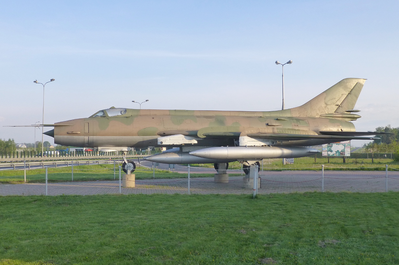 6256 · Sukhoi Su-20R · -