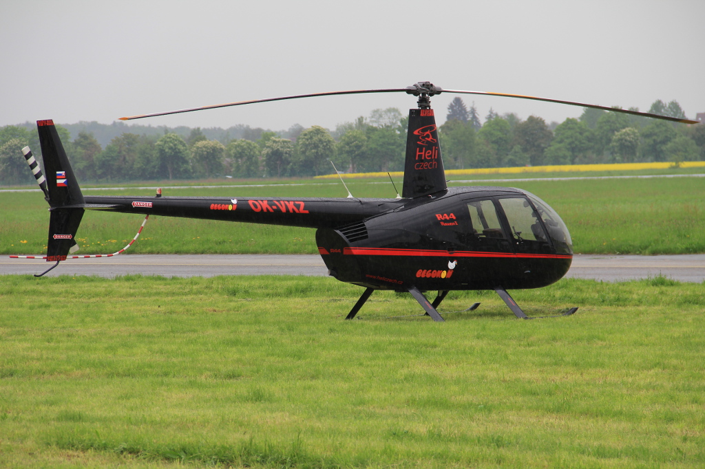 OK-VKZ · Robinson R44 Raven · (LKHK / EHS)
