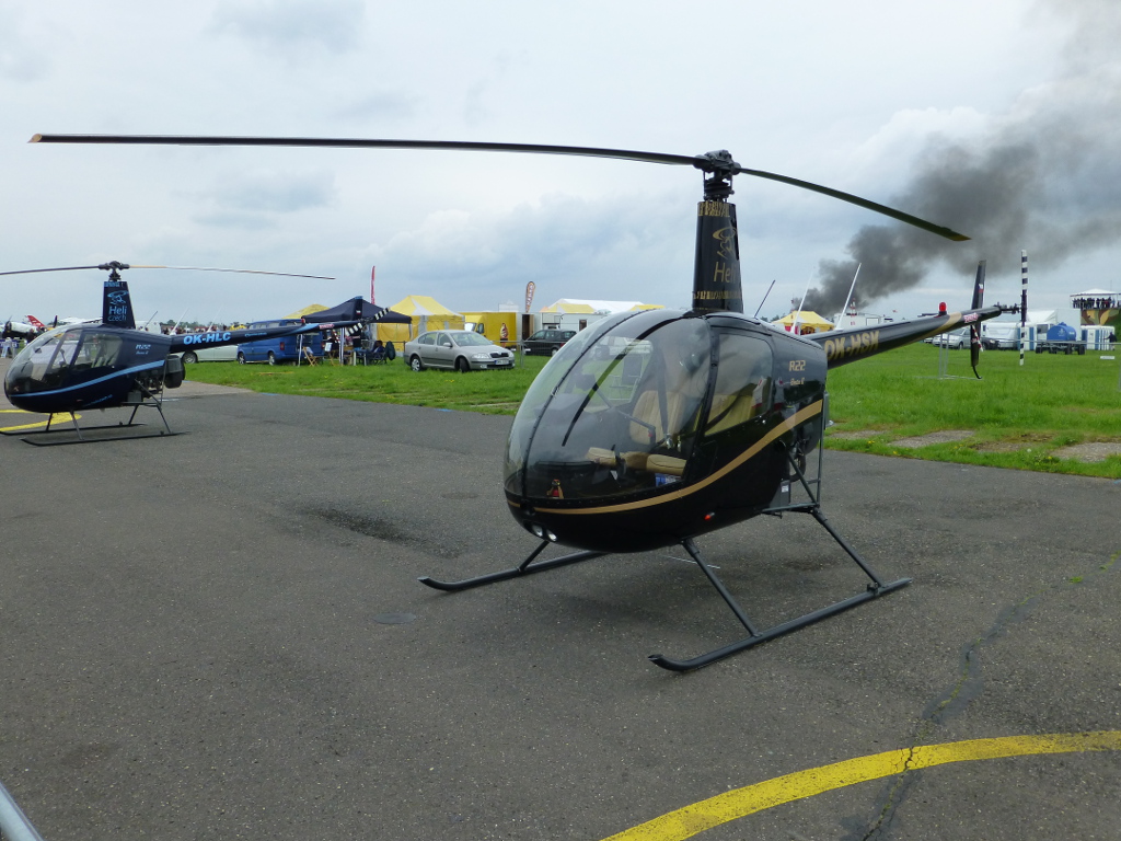 OK-HSK · Robinson R22 Beta II · (LKHK / EHS)