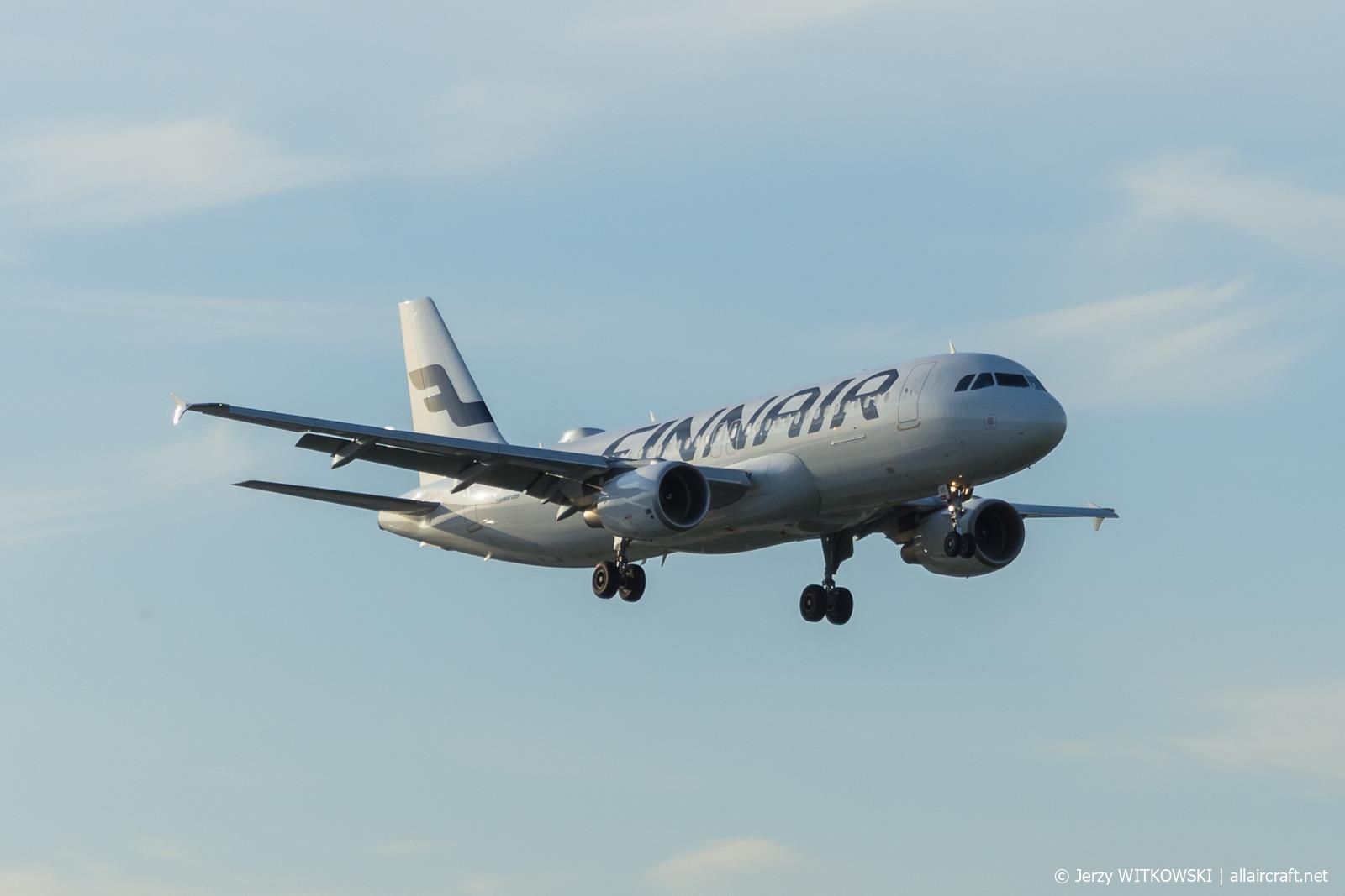 OH-LXI · Airbus A320-214 · (WAW / EPWA)