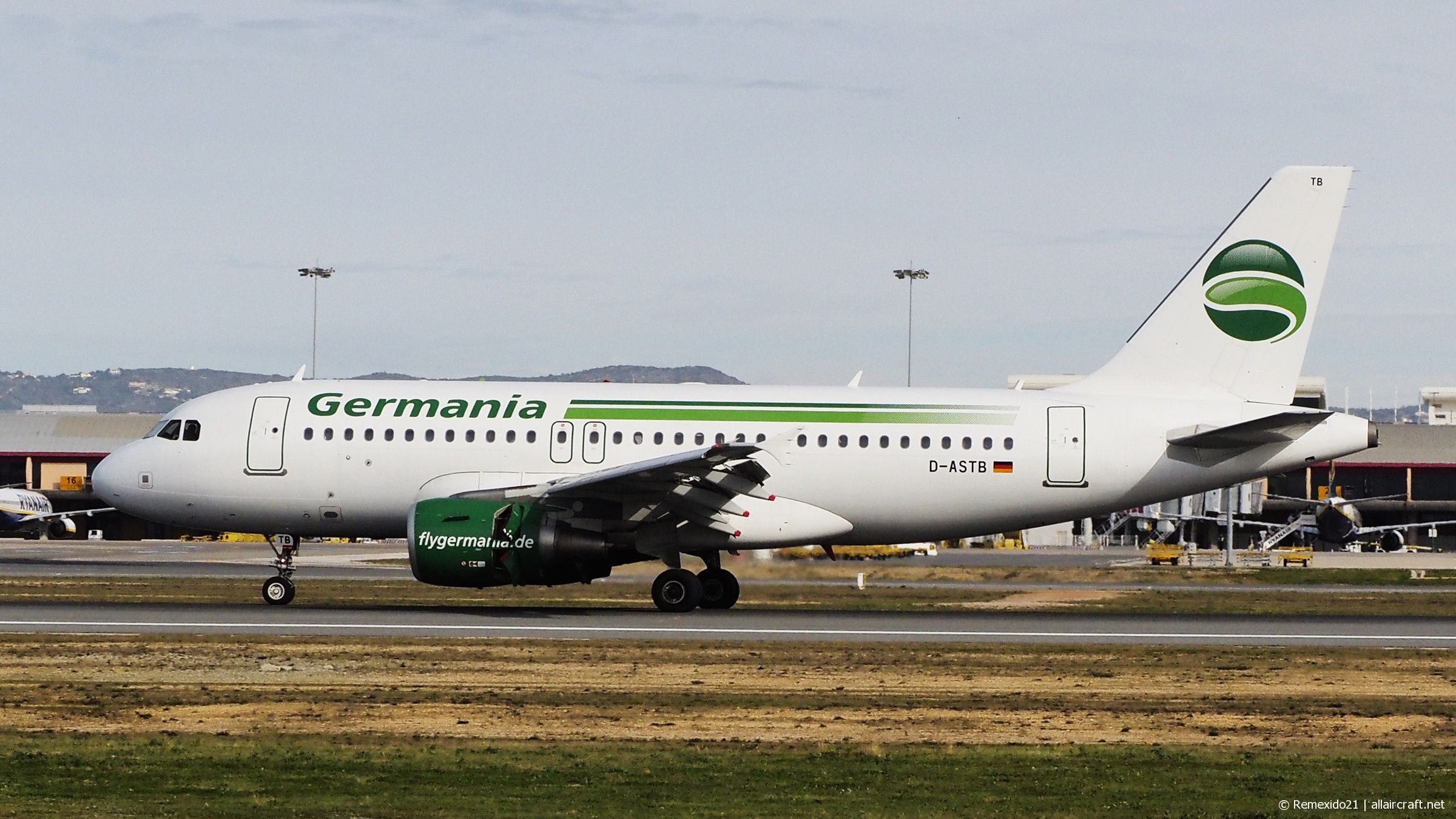 D-ASTB · Airbus A319-112 · (FAO / LPFR)